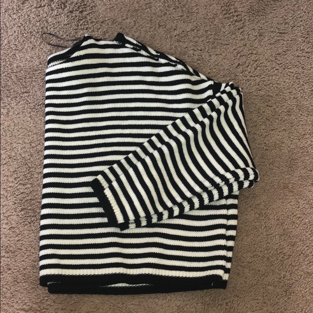 Oversized stripped knit sweater